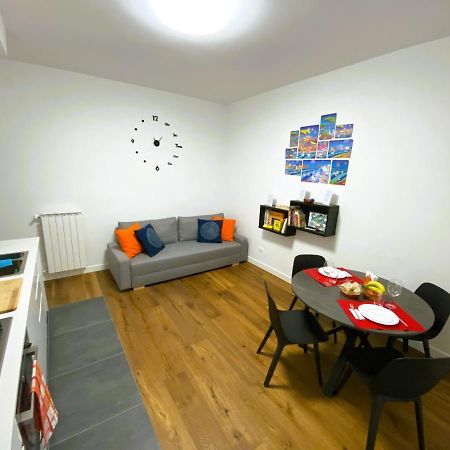 Charming Newly Renovated Apartment Флоренция Екстериор снимка