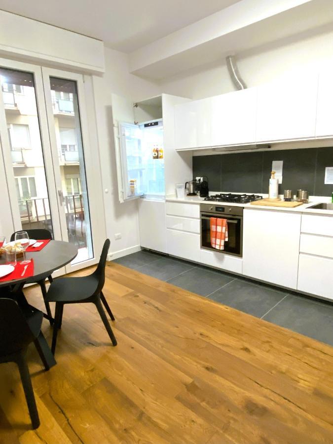 Charming Newly Renovated Apartment Флоренция Екстериор снимка