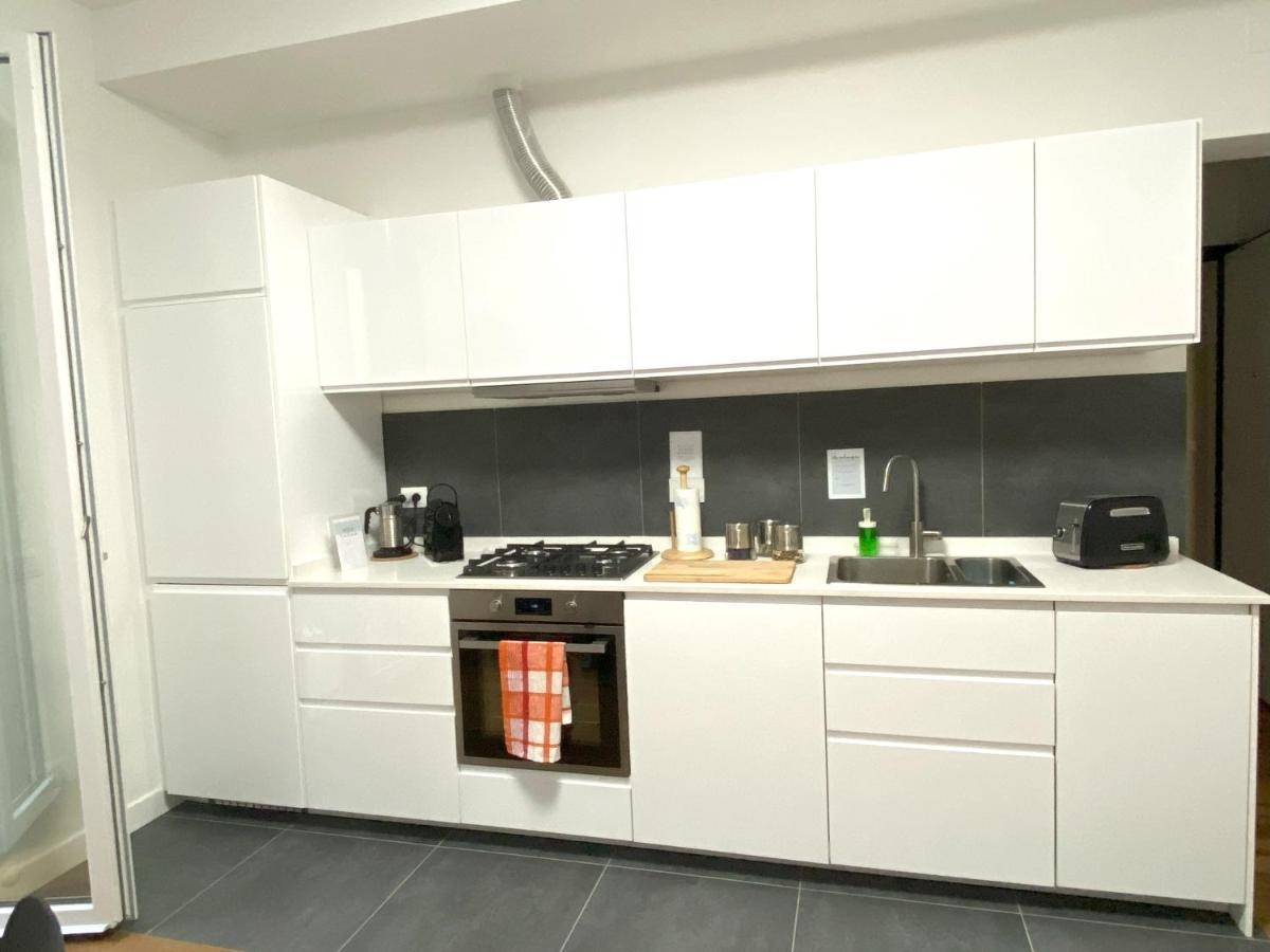 Charming Newly Renovated Apartment Флоренция Екстериор снимка